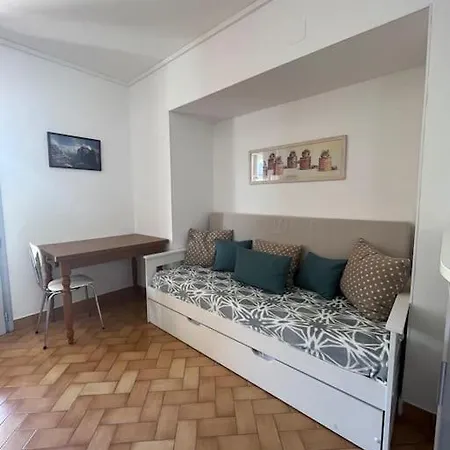 Appartement En Rez De Jardin -Terrasse-2 Chambres-Parking Le Poët-Laval Buitenkant foto